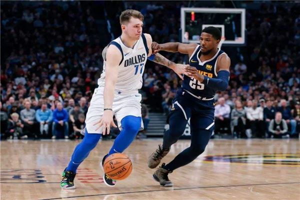 在比赛中展 在比赛中展