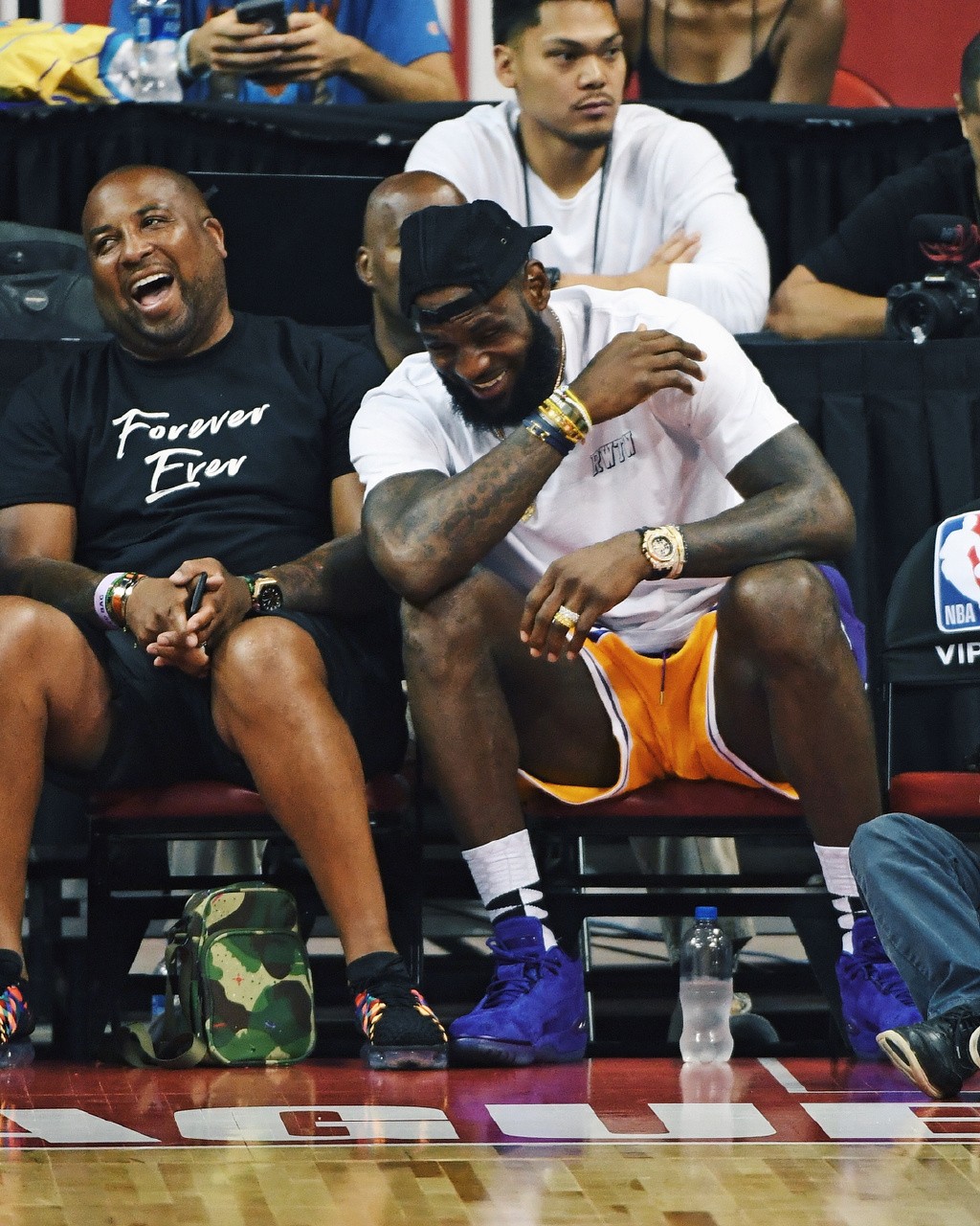 都只是波动 都只是波动